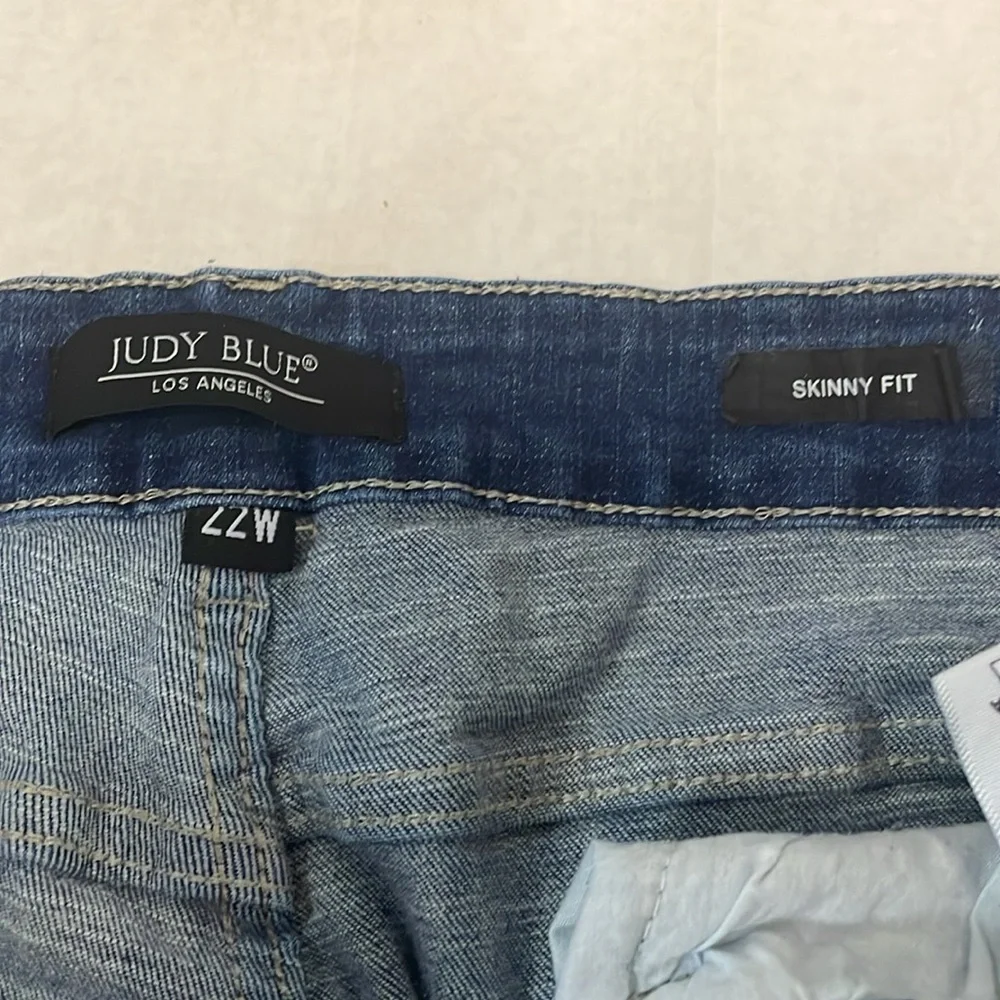 Judy Blue High Rise Destroyed Skinny Fit Denim Blue Jeans Sz 14W JB82172 Stretch